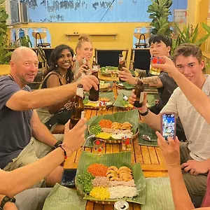 Saigon Authentic - Daily Walking Morning Tour, Fresh Daily Breakfast, Gym & Rooftop Billiard 旅馆